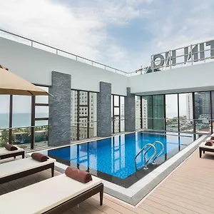Martin Ho & 3* 岘港