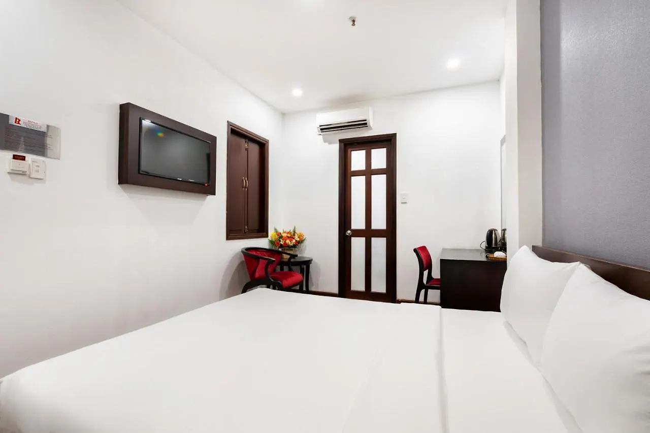 A&A Toronto Hotel ホーチミン市 2*,